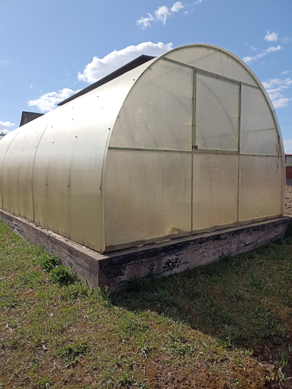 армування фундаменту для теплиці